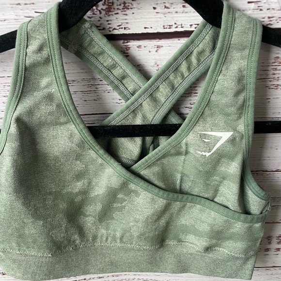 Gymshark Adapt Camo Seamless Sports Bra Sage Green Athletic Workout Yoga Top - Picture 2 of 5
